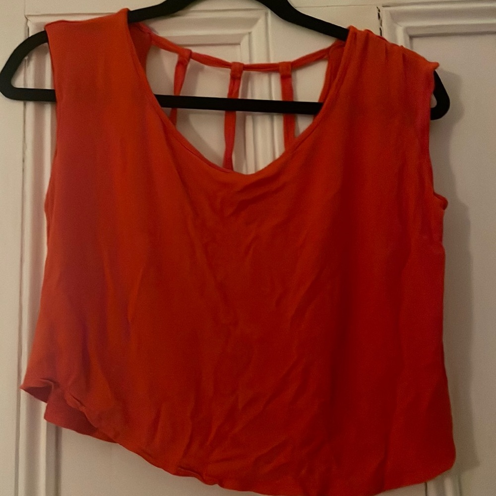 Crop top